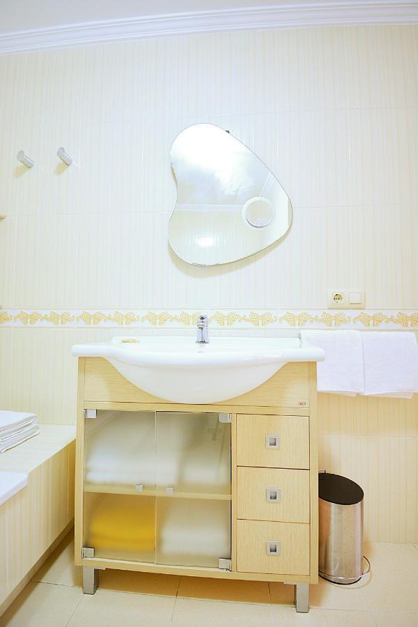 Galihost - Apartamento Con Piscina En El Centro De Саншеншо Екстер'єр фото